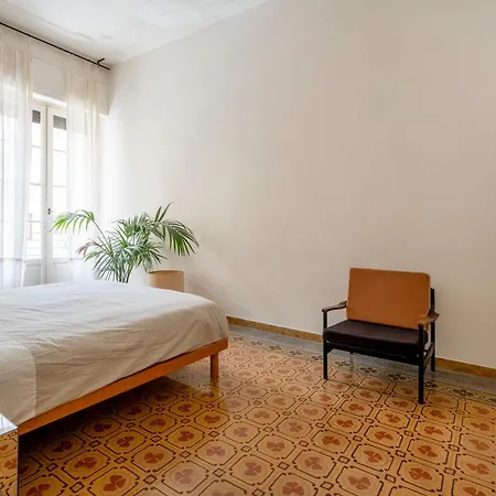 Zaum House, Quartiere Umbertino. 120 Mq * Bari