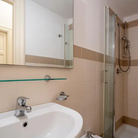 Zaum House, Quartiere Umbertino. 120 Mq Bari